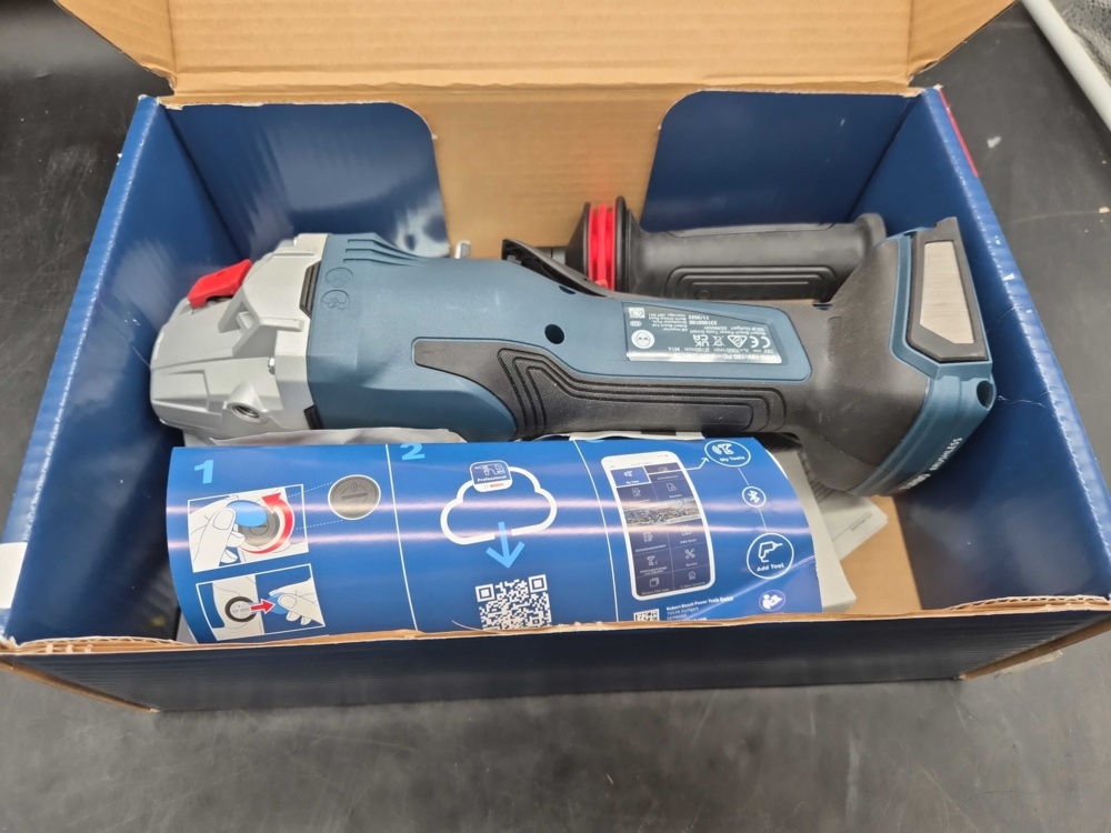 1580507-2 Angle grinder - Bosch GWS 18V-180 PC, display model