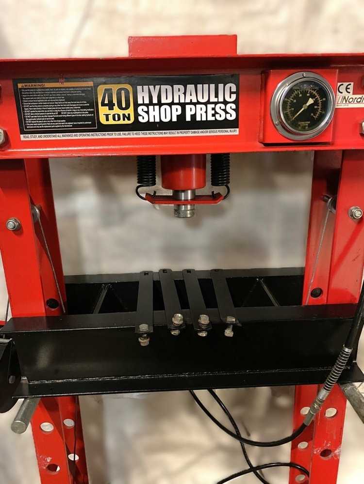 1580524-2 Hydraulic press 40 tons