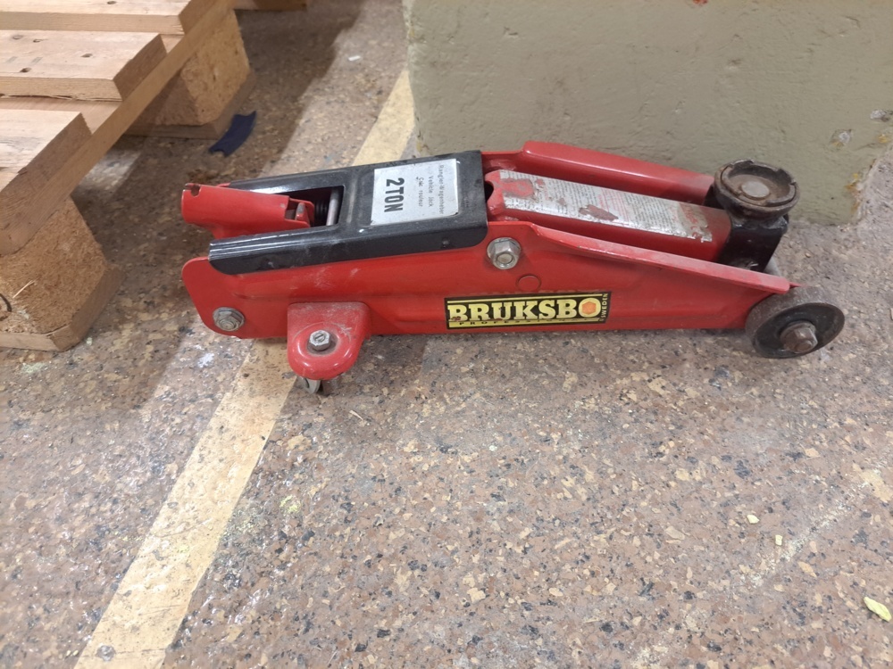1580354-2 Domkraft Bruksbo