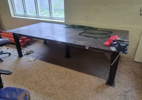 Welding table