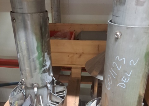 Pallet with mixed objects