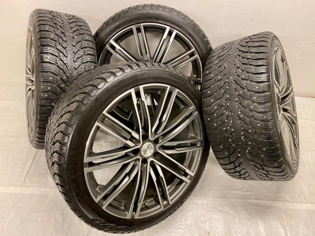 1580527-1 21" Winter wheels with Nokian studded tires