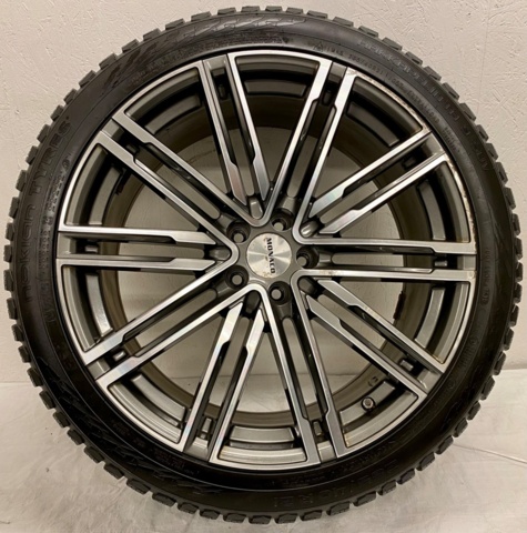 1580527-4 21" Winter wheels with Nokian studded tires