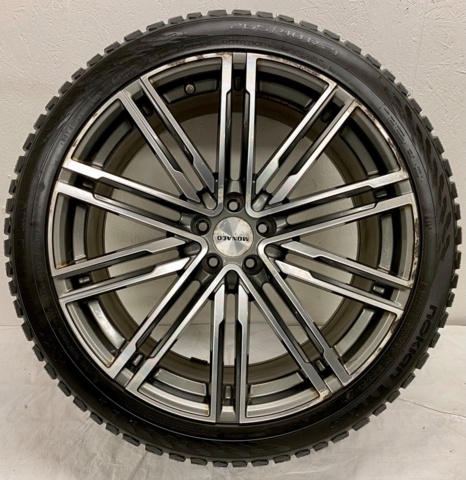 1580527-6 21" Winter wheels with Nokian studded tires