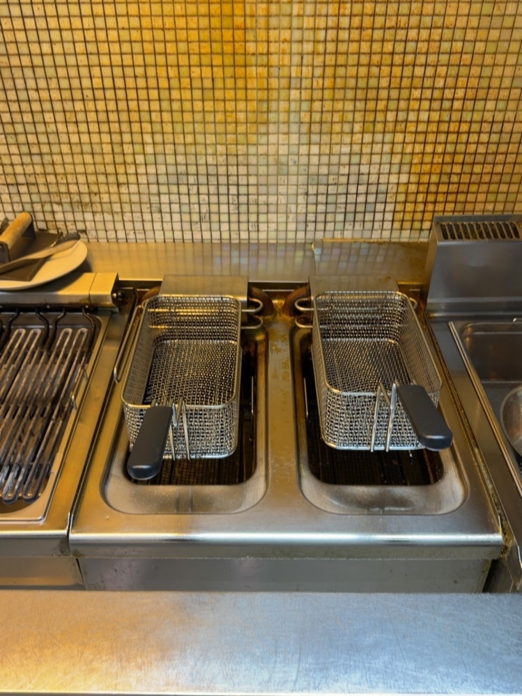 1422075-1 Double fryer with accessories