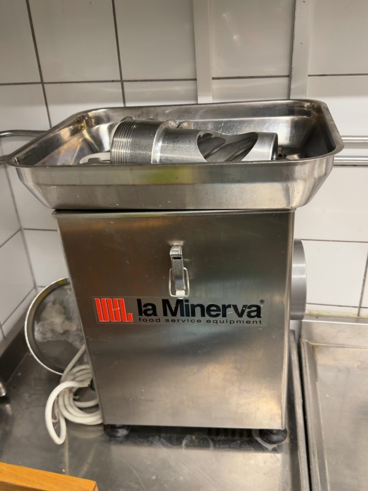 1422082-1 Meat grinder with accessories - La Minerva C/E22