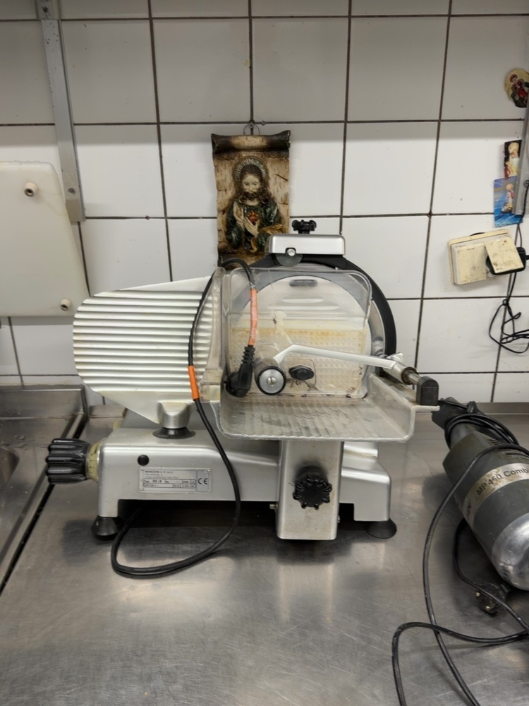 1422083-1 Cutting machine - Manconi 250 JB -2003