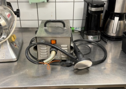 Electric kebab knife with separate motor unit