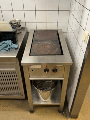 Restaurangspis - Elektro Termo -2001 på auktion i Stockholm, Kungens Kurva hos PS Auction