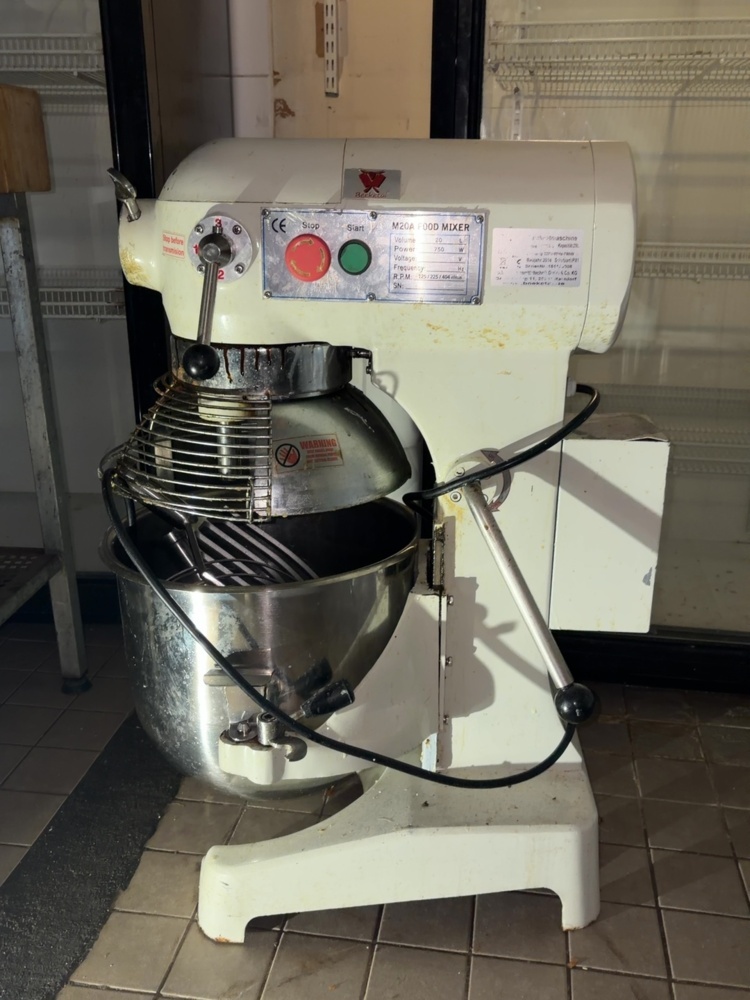 1530105-1 Dough mixer / planetary mixer with accessories - M20A -2016