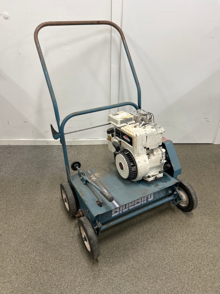 1545883-1 Moss scraper Bluebird/Briggs&Stratton (Repair item)