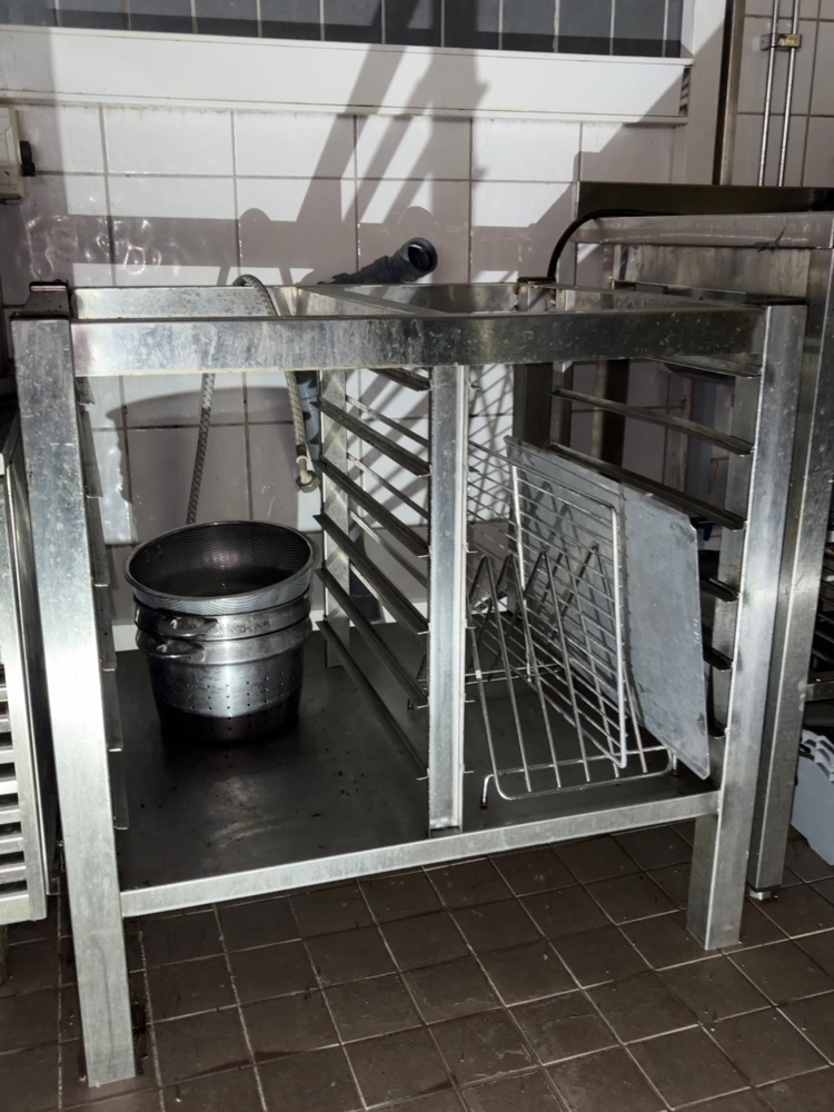 1530110-1 Stativ med tillbehör