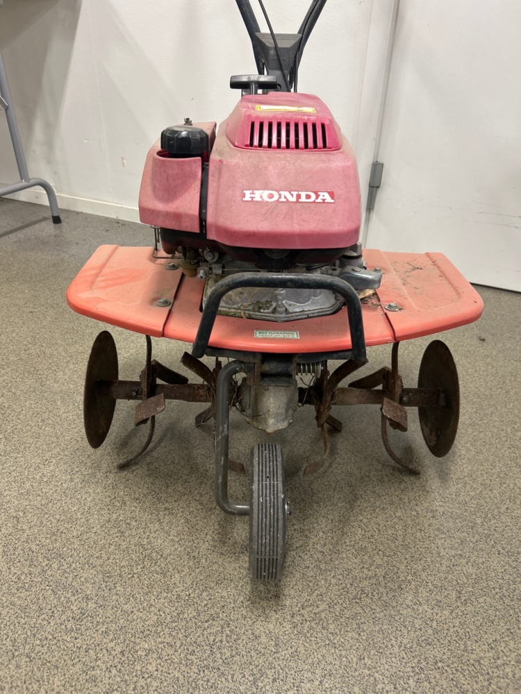 1545884-2 Jordfräs Honda (Reparationsobjekt)