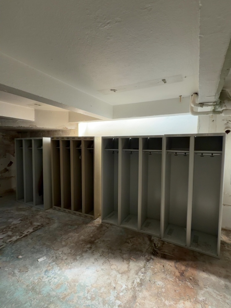 1530118-1 Klädskåp 4 sektioner