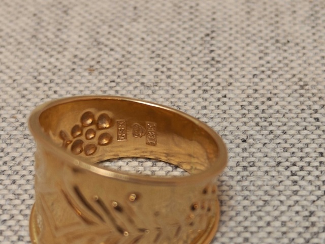1485804-3 Smycken i 18K guld, 5st ca 30 gram