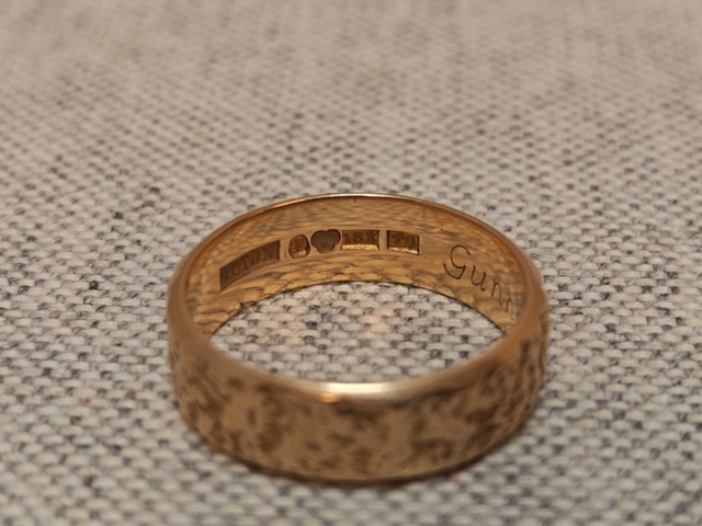 1485804-7 Smycken i 18K guld, 5st ca 30 gram