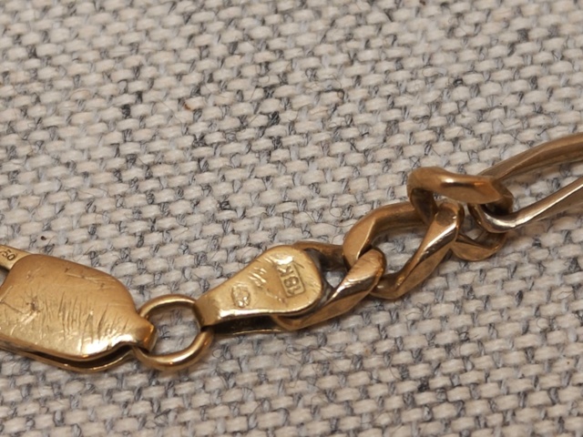 1485804-9 Smycken i 18K guld, 5st ca 30 gram