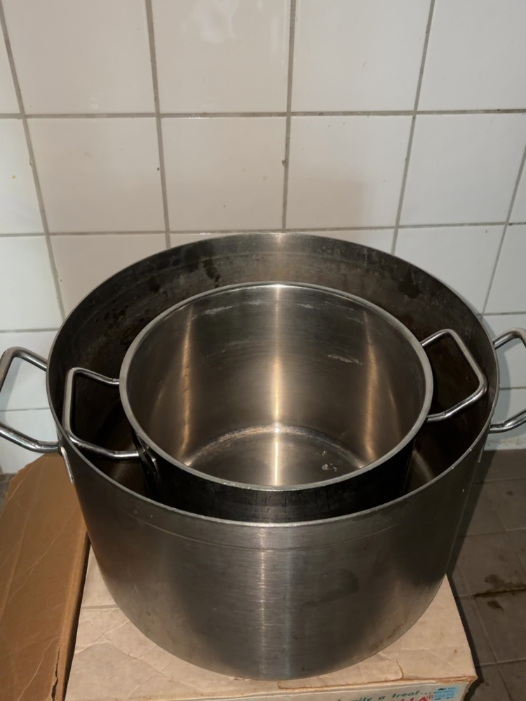 1530124-2 Samling med diverse köksutrustning