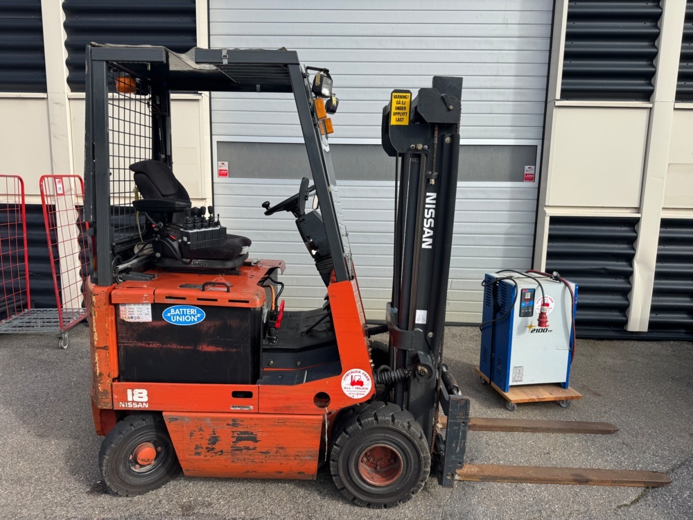 1406080-2 Nissan forklift – approx. 3.3 m working height