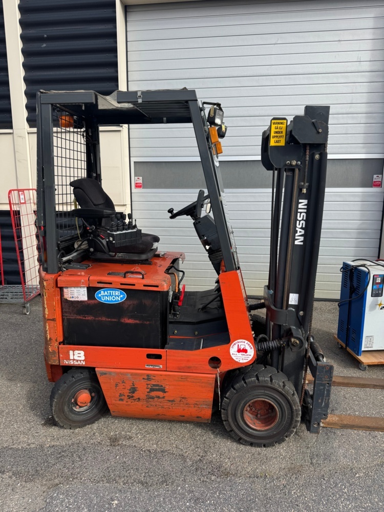 1406080-1 Nissan forklift – approx. 3.3 m working height