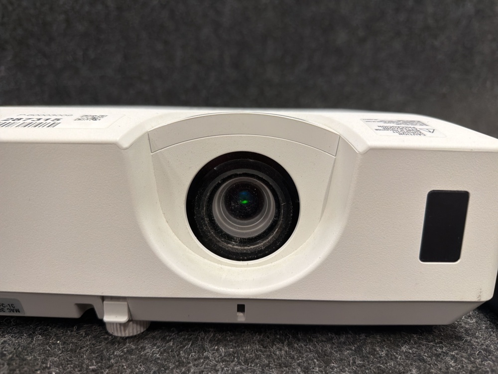 1581392-2 Projector Hitachi CP-WX3030WNEF