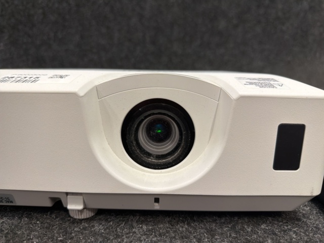 1581392-2 Projektor Hitachi CP-WX3030WNEF