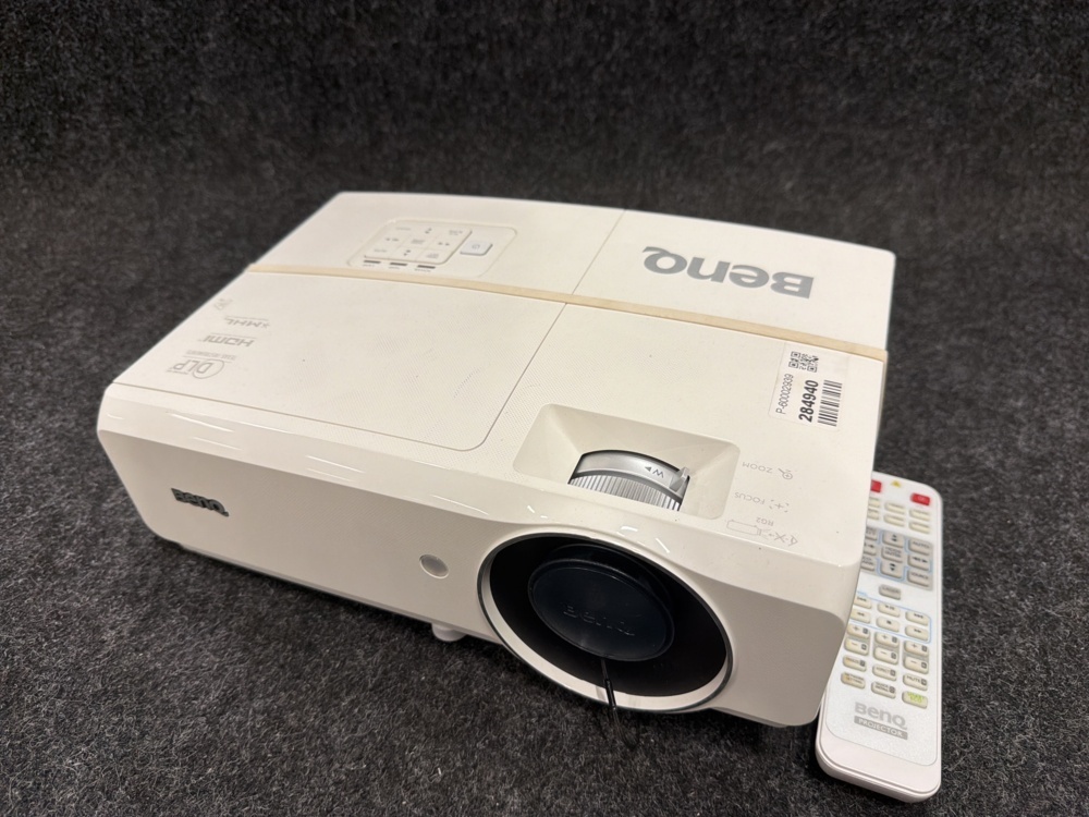 1581396-2 Projector Benq 9H.JEA77.24E