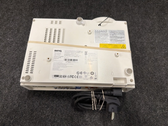 1581396-16 Projektor Benq 9H.JEA77.24E