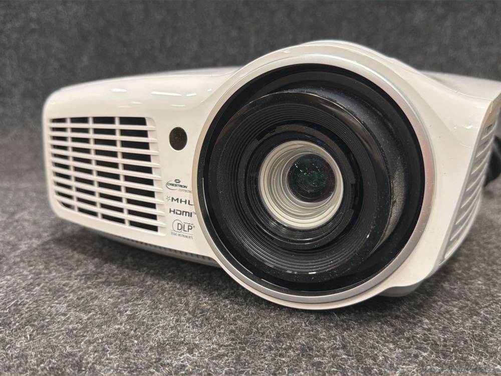 1581407-2 Projector Vivitek DH913