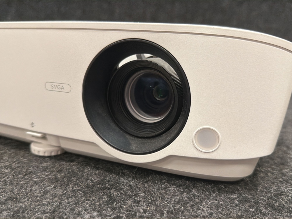 1581408-2 Projector Benq 9H.JJW77.33E