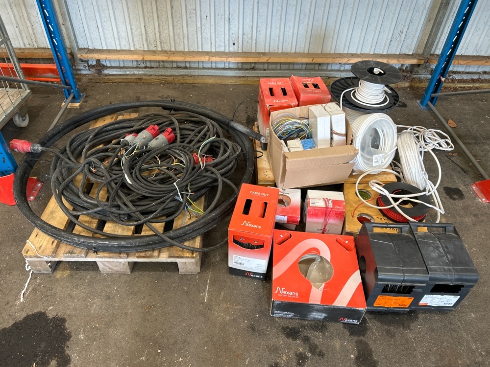 1545975-1 Parti med elkabel