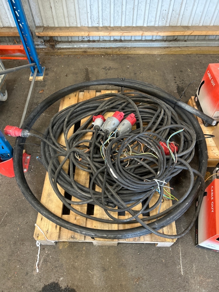 1545975-2 Parti med elkabel