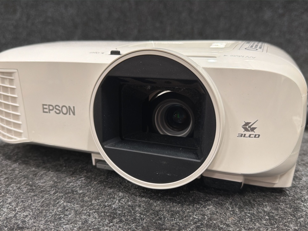 1581411-2 Projektor Epson EH-TW5400