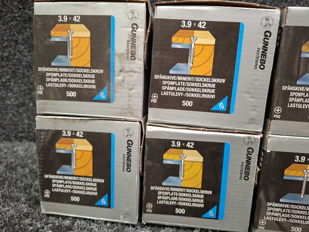 1581460-2 3500 pcs Chipboard/Minerit/Socket Screw Drill 3.9x28 & 3.9x42mm, Gunnebo