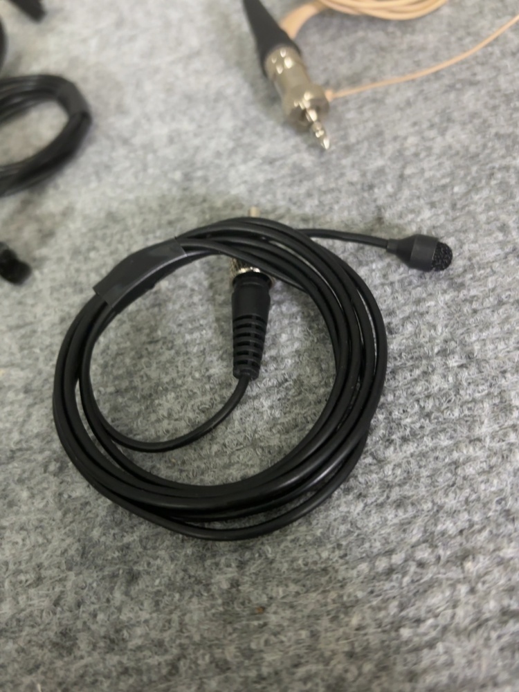 1549123-2 Wired microphones 7 pcs