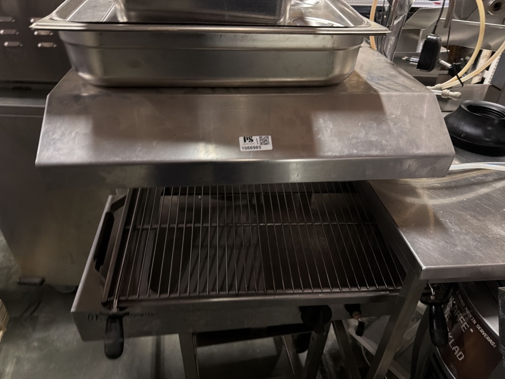 1566985-2 Salamandergrill, kantiner och stativ