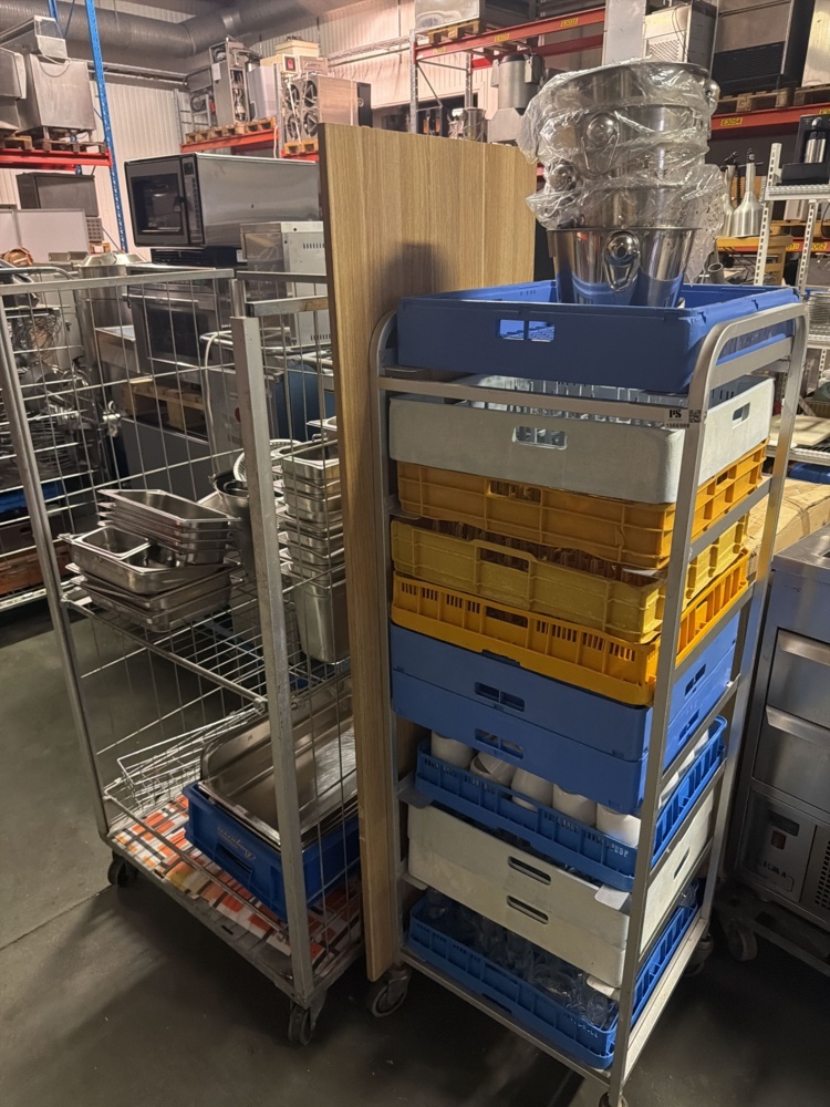 1566988-1 Restaurant equipment - canteens, serving equipment, dish racks and crockery