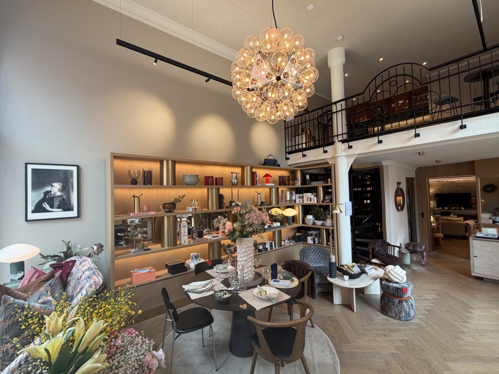 1525514-1 Showroom with designer furniture, lighting & interiors – HAY, Eichholtz, &Tradition, Flos