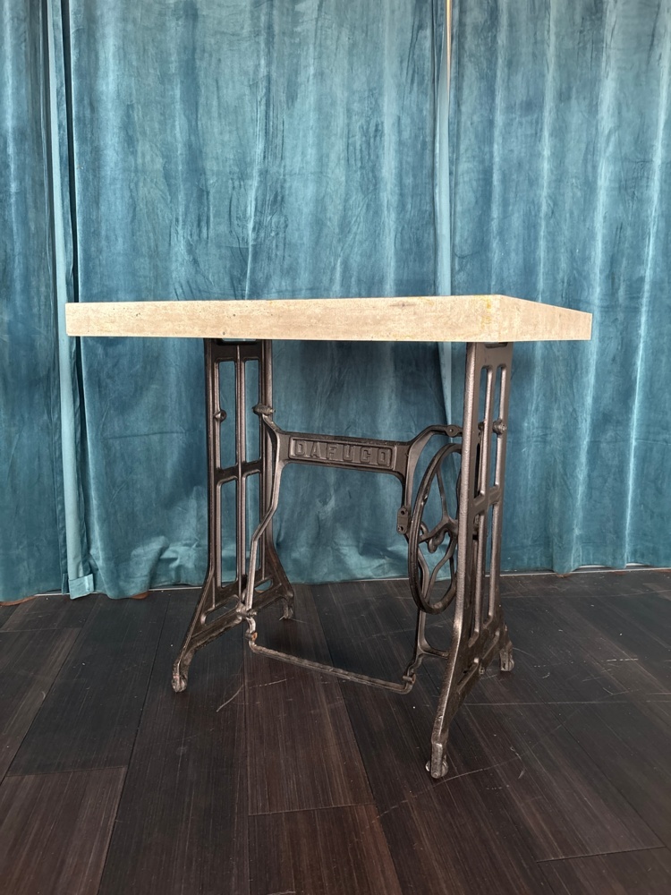1529524-2 Tables 3 pcs and ceiling lamps 3 pcs