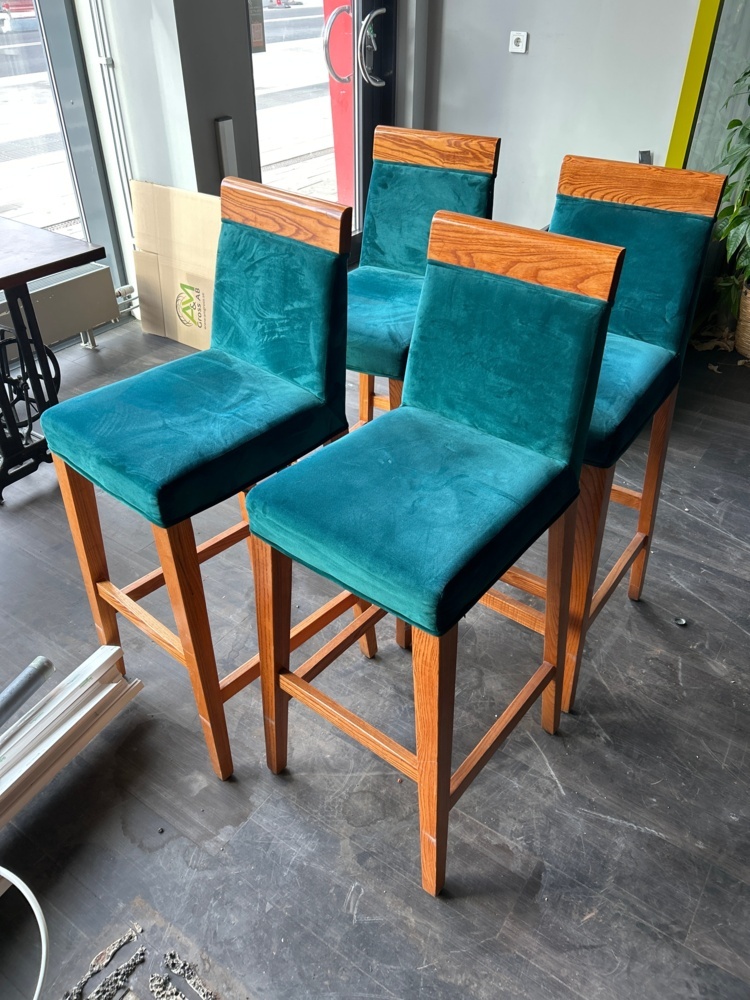 1529532-1 Bar stools 4 pcs