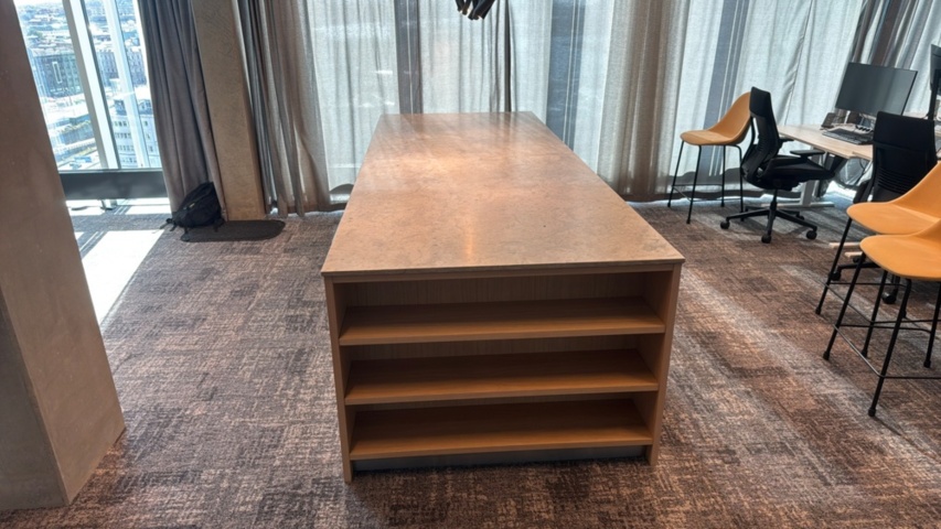 Köksö - 1 st - B:1250 mm L:3340 mm H:895 mm på auktion i Västra Götaland, Göteborg hos PS Auction