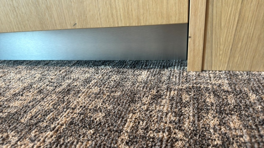 1581683-11 Köksö - 125x334 cm. kalkstenskomposit
