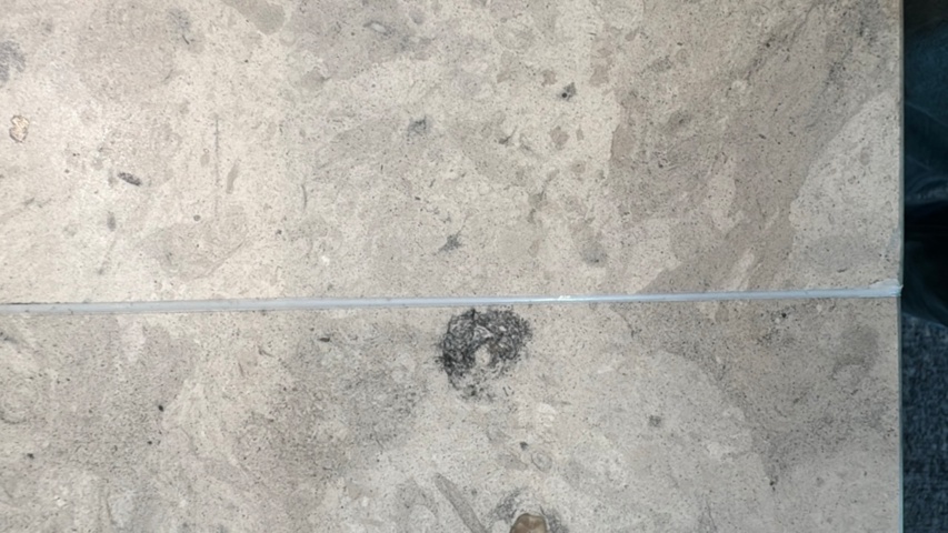 1581683-14 Köksö - 125x334 cm. kalkstenskomposit