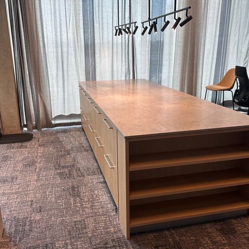 1581683-1 Köksö - 125x334 cm. kalkstenskomposit