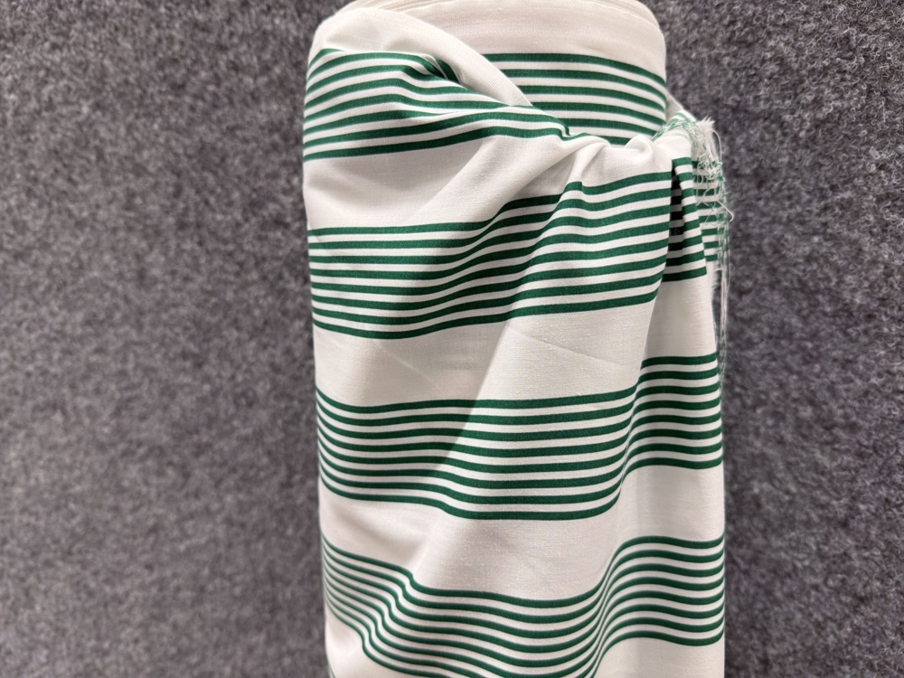 1582210-2 Fabric roll 150 cm