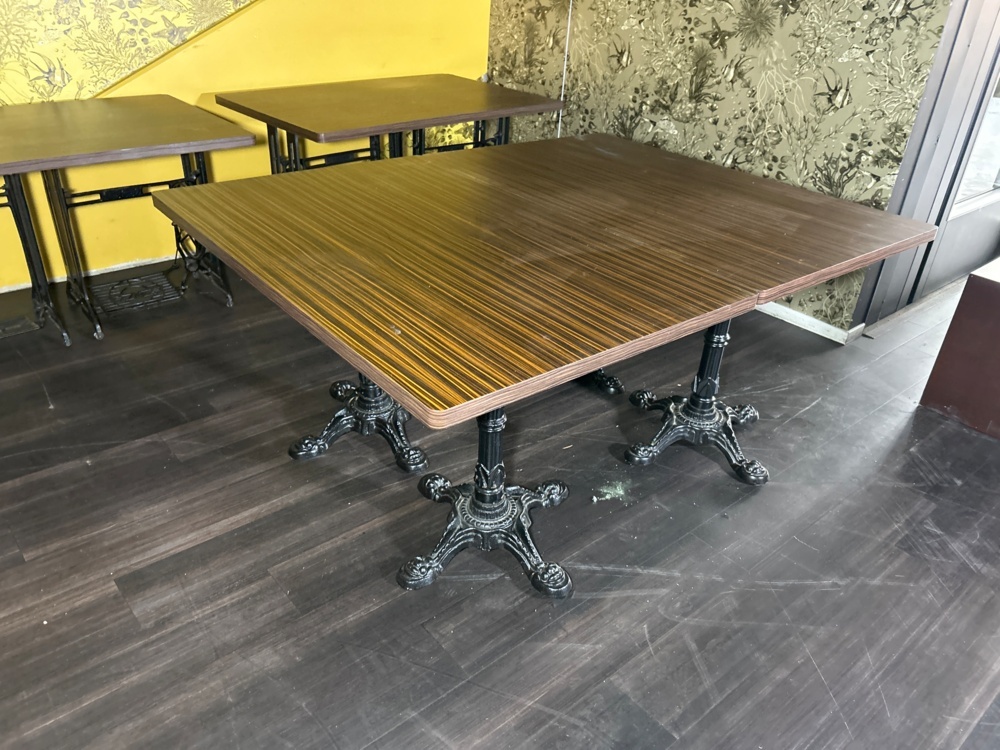 1529538-2 Table 3 pcs