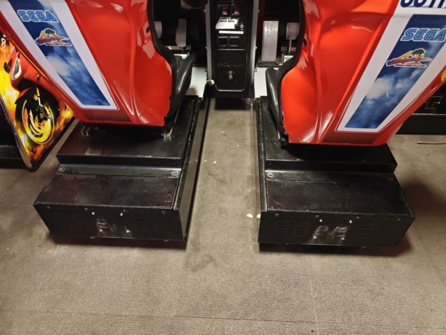 1484541-3 Arcade game Outrun 2 Twin