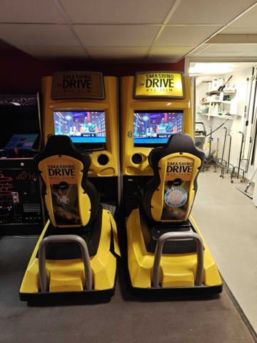 1484543-2 Two Smashing Drive arcade games
