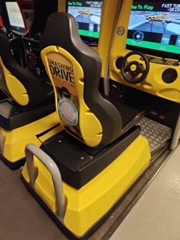 1484543-4 Two Smashing Drive arcade games