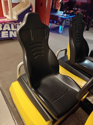 1484543-7 Two Smashing Drive arcade games